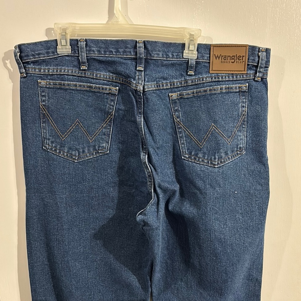 Wrangler Blue Relaxed Fit Jeans Classic Style